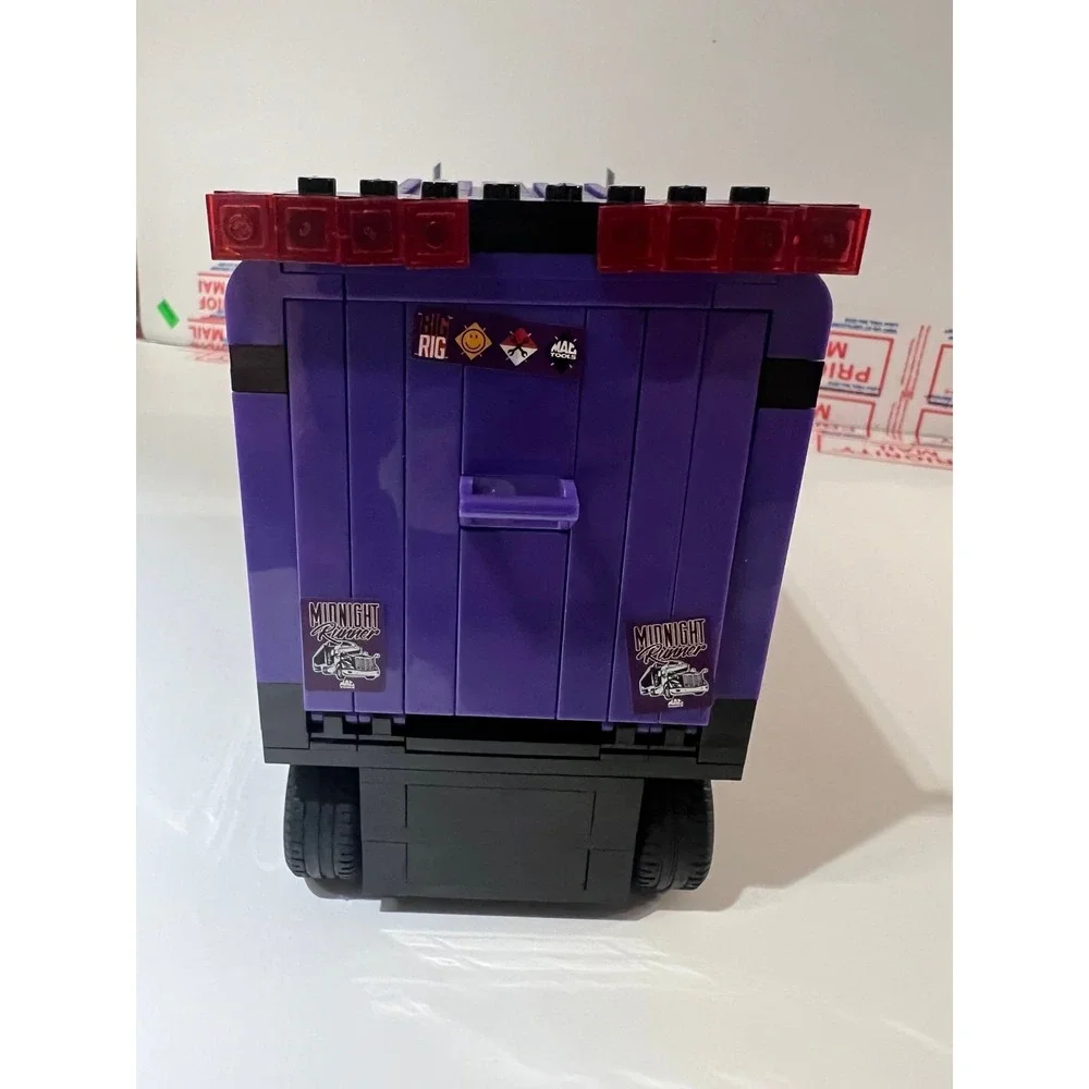 Mac Tools building bricks Truck